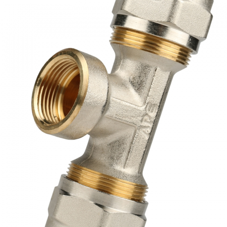 Тройник APE переходной с внутренней резьбой 26*3/4*26 (резьбовые фитинги)